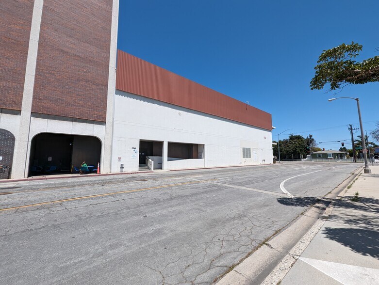 3965 Clark Ave, Long Beach, CA à vendre - Photo principale - Image 3 de 17