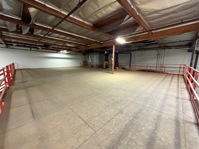 13865 Magnolia Ave, Chino, CA for lease - Building Photo - Image 3 of 5