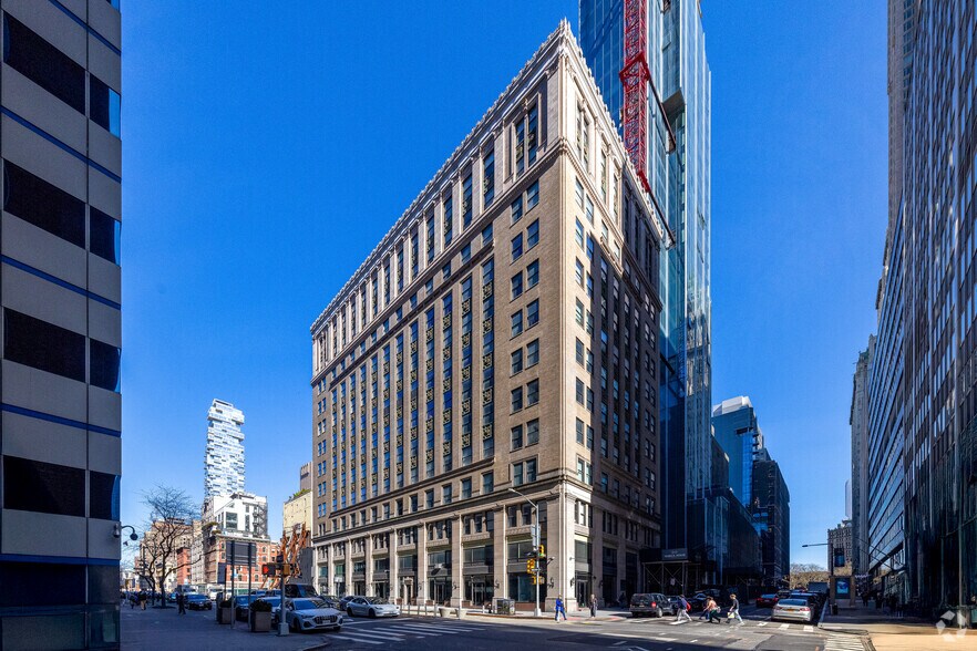 45 W Broadway, New York, NY à louer - Photo du bâtiment - Image 3 de 5