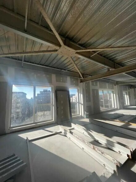 19-25 Rue De La Gare, Cachan à louer - Photo du bâtiment - Image 2 de 21