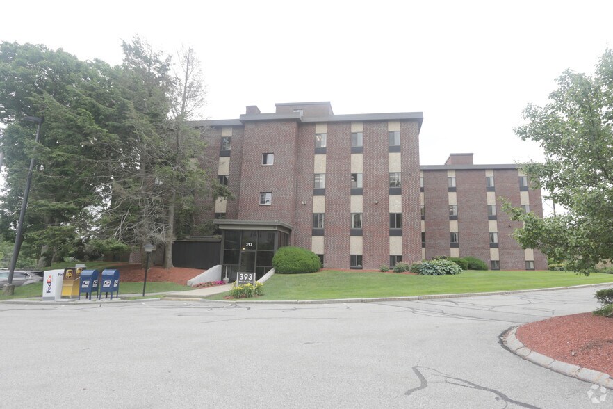 393 Totten Pond Rd, Waltham, MA for sale - Building Photo - Image 3 of 8