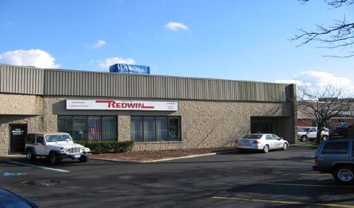 1601-1607 Lakeland Ave, Bohemia, NY à louer - Photo du bâtiment - Image 3 de 8