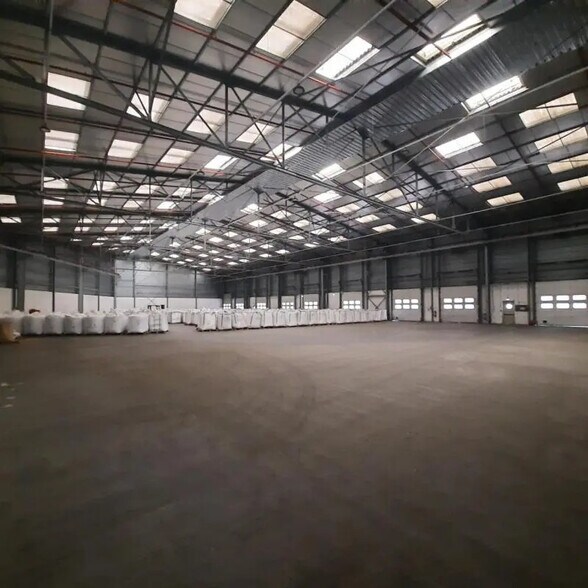 Industrial in Gennevilliers for lease - Interior Photo - Image 3 of 3