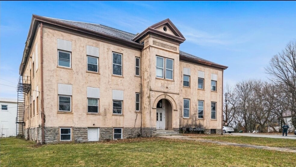 85 N Main St, Walton, KY à vendre - Photo du bâtiment - Image 3 de 32