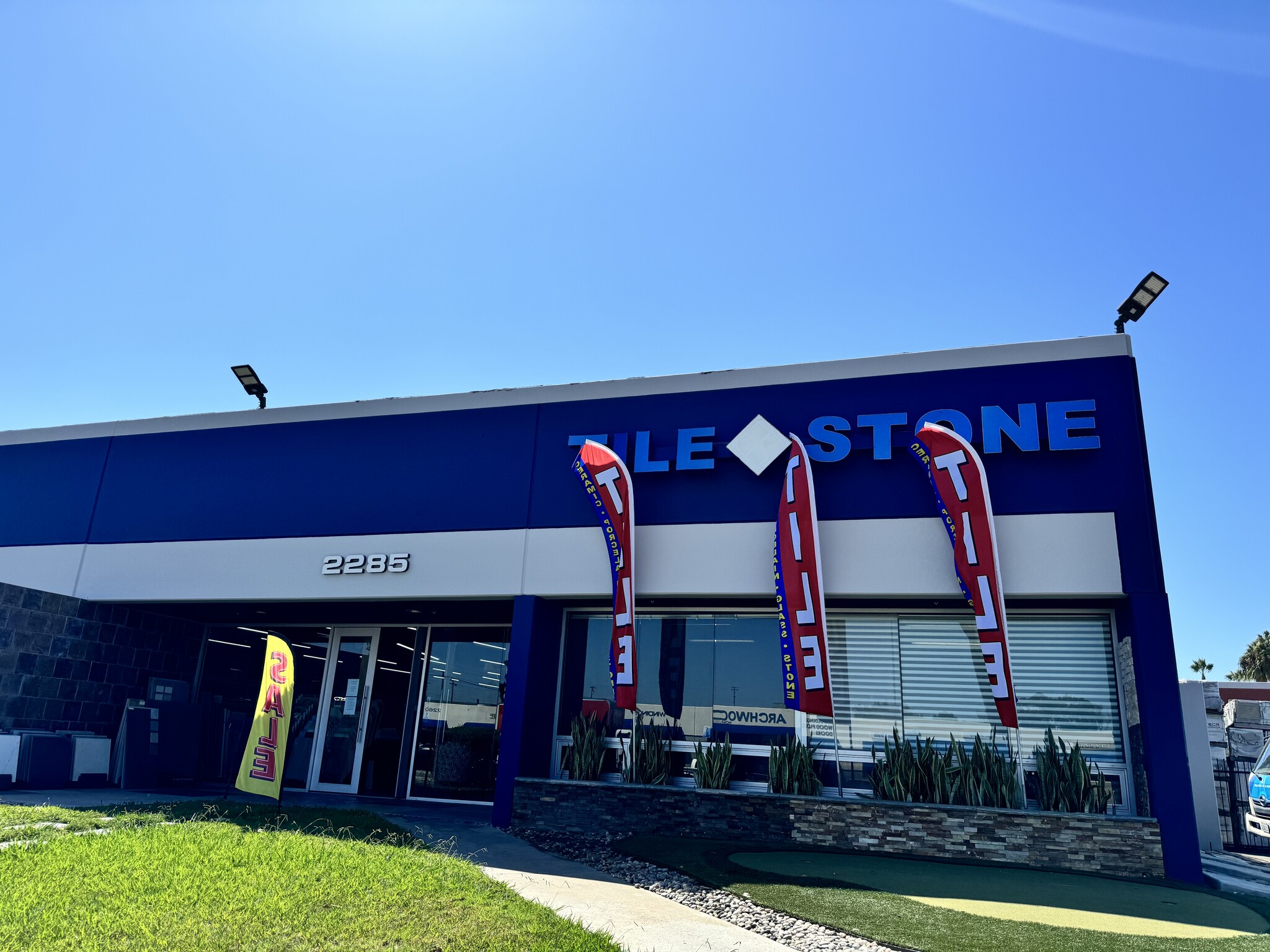 2285 Main St, San Diego, CA for lease Primary Photo- Image 1 of 3