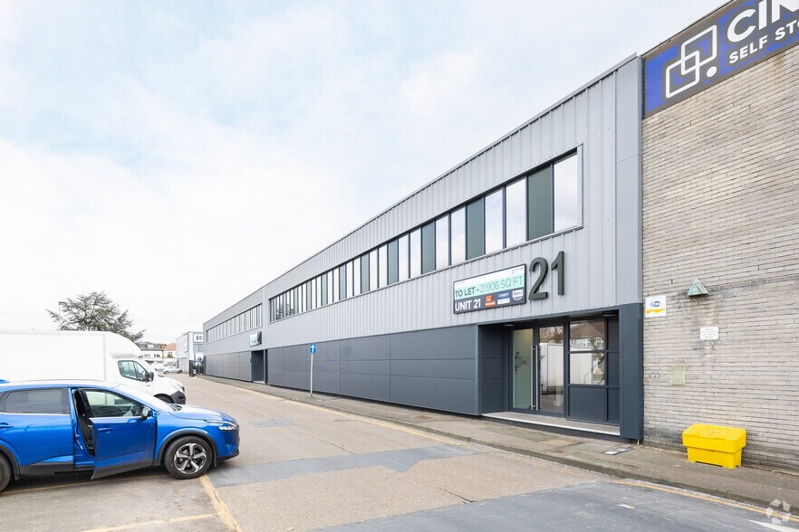 Streatham Rd, Mitcham à louer - Photo du bâtiment - Image 2 de 2