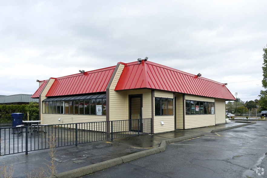 10256 16th Ave SW, Seattle, WA for lease - Building Photo - Image 1 of 3