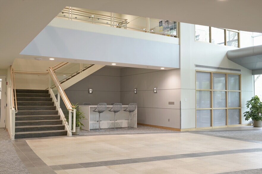 200 Donald J Lynch Blvd, Marlborough, MA à louer - Hall d’entrée - Image 2 de 15