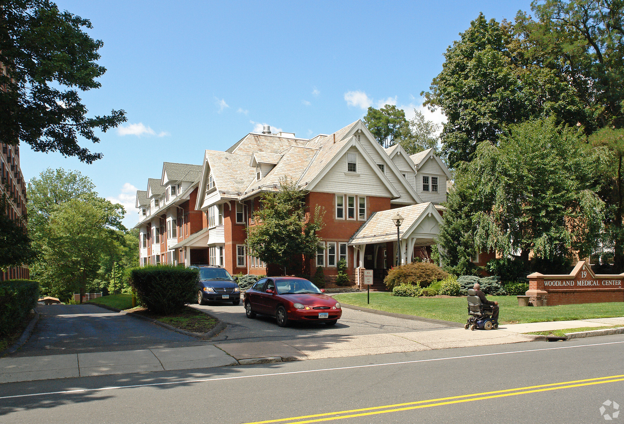 19 Woodland St, Hartford, CT à vendre Photo principale- Image 1 de 21