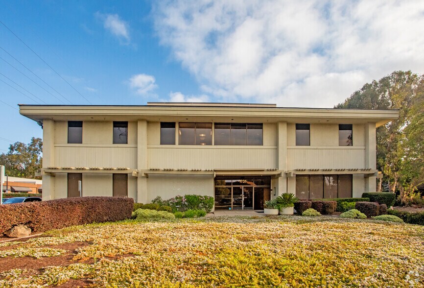 1731 Embarcadero Rd, Palo Alto, CA à louer - Photo du bâtiment - Image 2 de 6