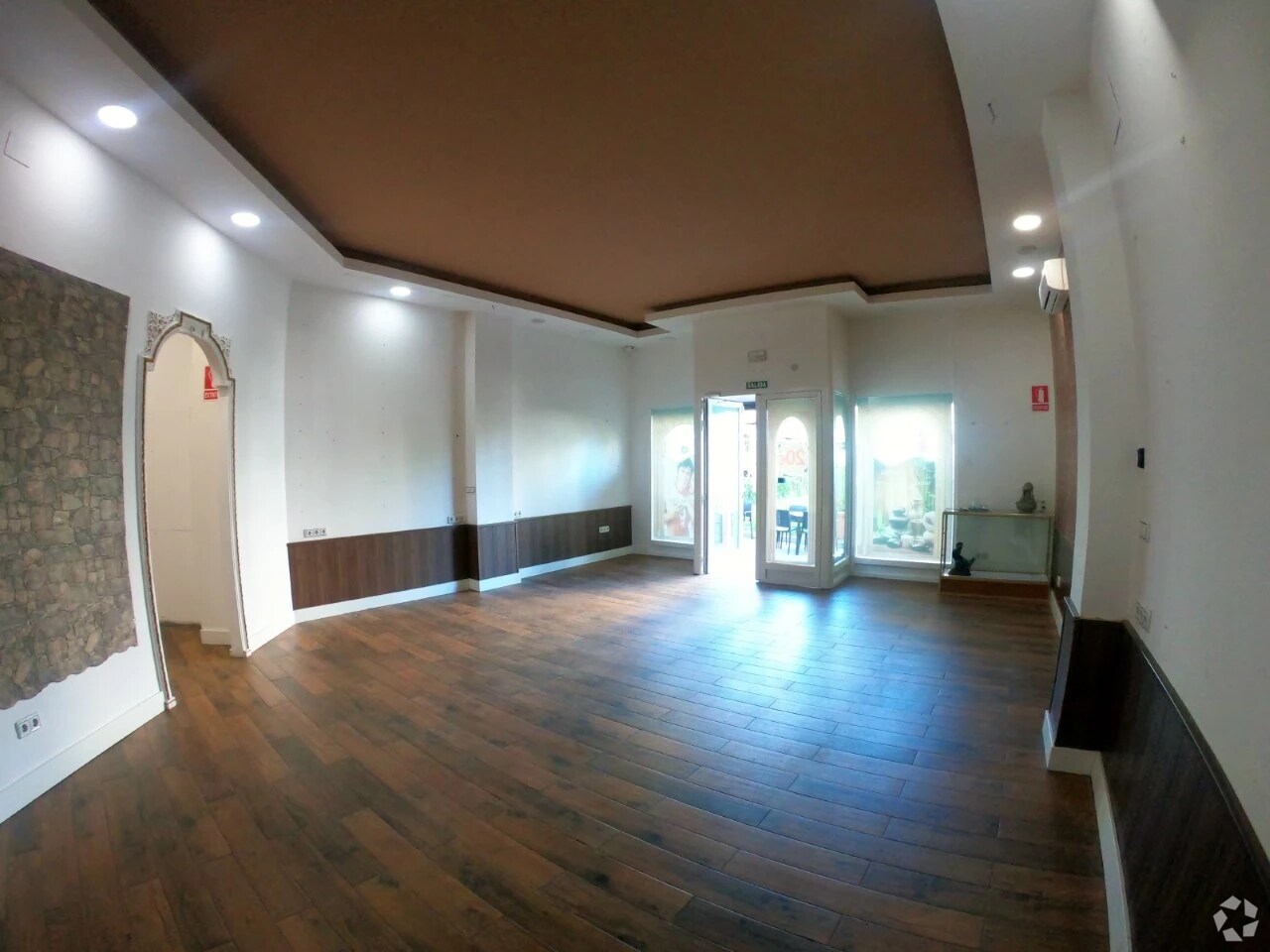 Retail in Madrid, Madrid for lease Interior Photo- Image 1 of 2