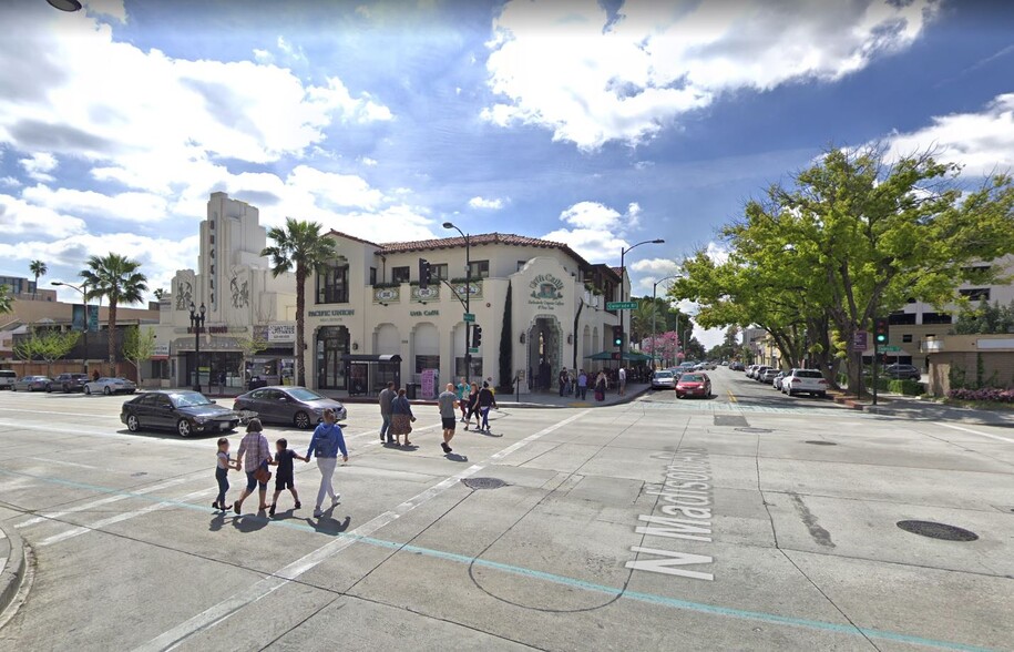 592-594 E Colorado Blvd, Pasadena, CA for lease - Building Photo - Image 2 of 4