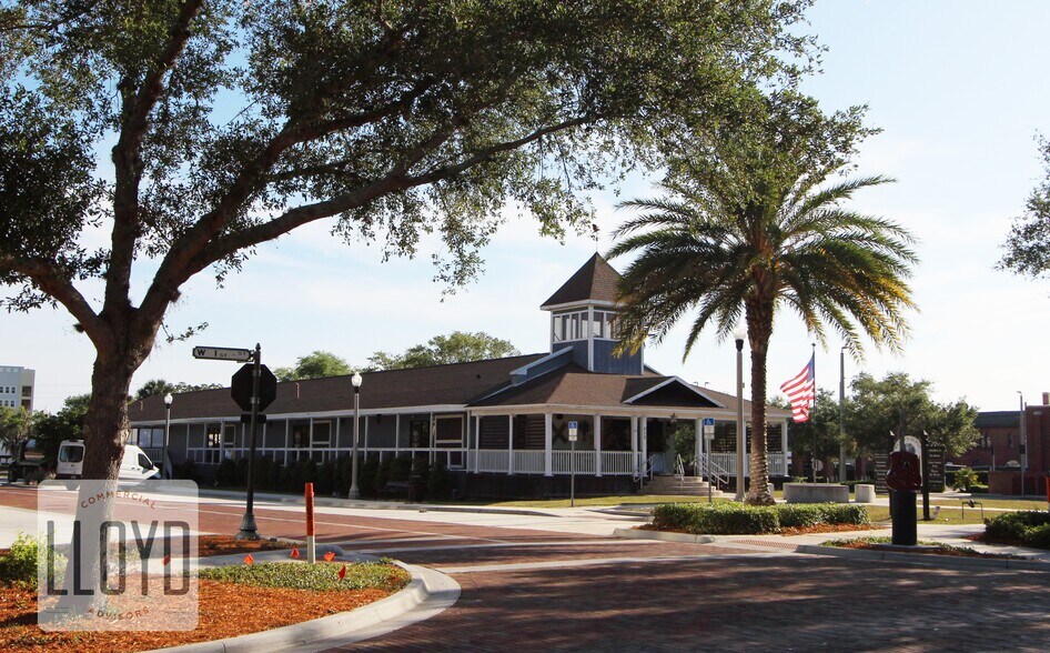 212 W 1st St, Sanford, FL à vendre - Photo du bâtiment - Image 2 de 10