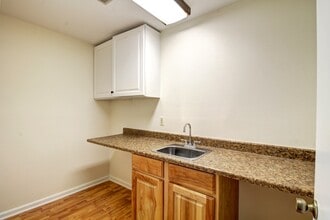 75 Manhattan Dr, Boulder, CO à louer Photo du bâtiment- Image 2 de 5