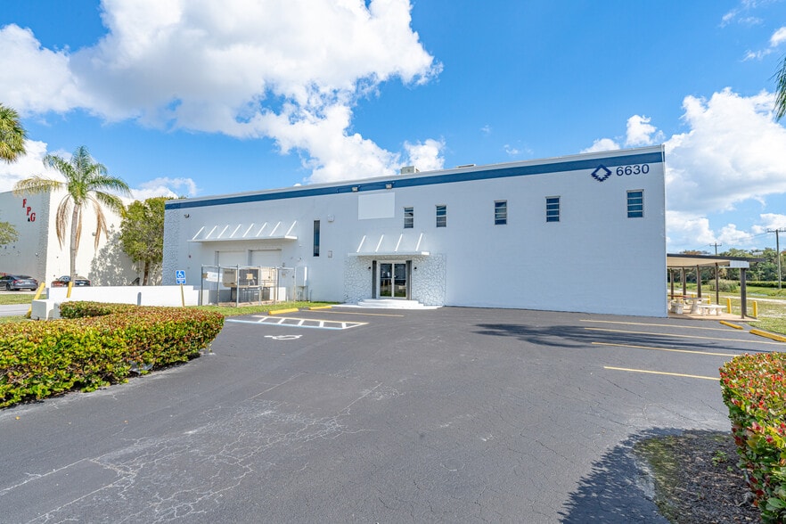6630 NW 16th Ter, Fort Lauderdale, FL for lease - Building Photo - Image 3 of 14