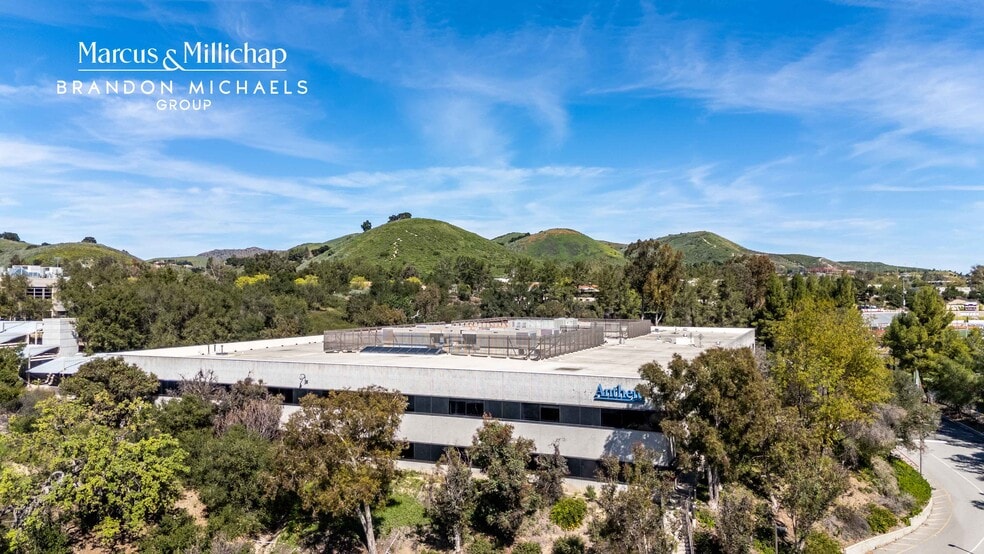 4553 La Tienda Rd, Westlake Village, CA for sale - Aerial - Image 3 of 18