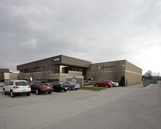 Plus de détails pour 2200 Speers Rd, Oakville, ON - Industriel à louer