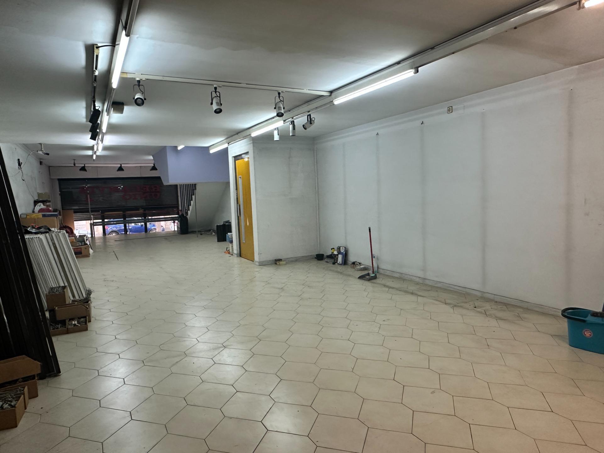 Commerce de détail dans Rubí, Barcelona à vendre Plan d’étage- Image 1 de 7