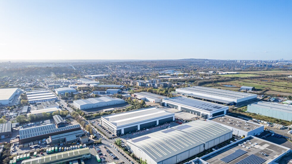 Crabtree Manorway N, Belvedere à louer - Photo du bâtiment - Image 2 de 224