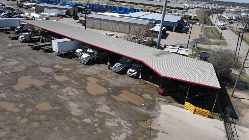 4400 E Loop 820 S, Fort Worth, TX à vendre - Photo du bâtiment - Image 2 de 15