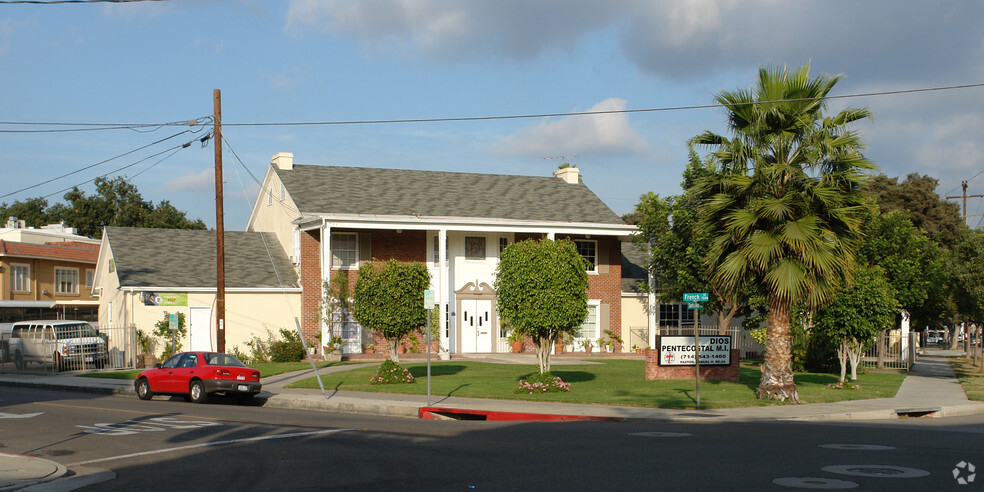 401 E Santa Ana Blvd, Santa Ana, CA for lease - Building Photo - Image 3 of 9