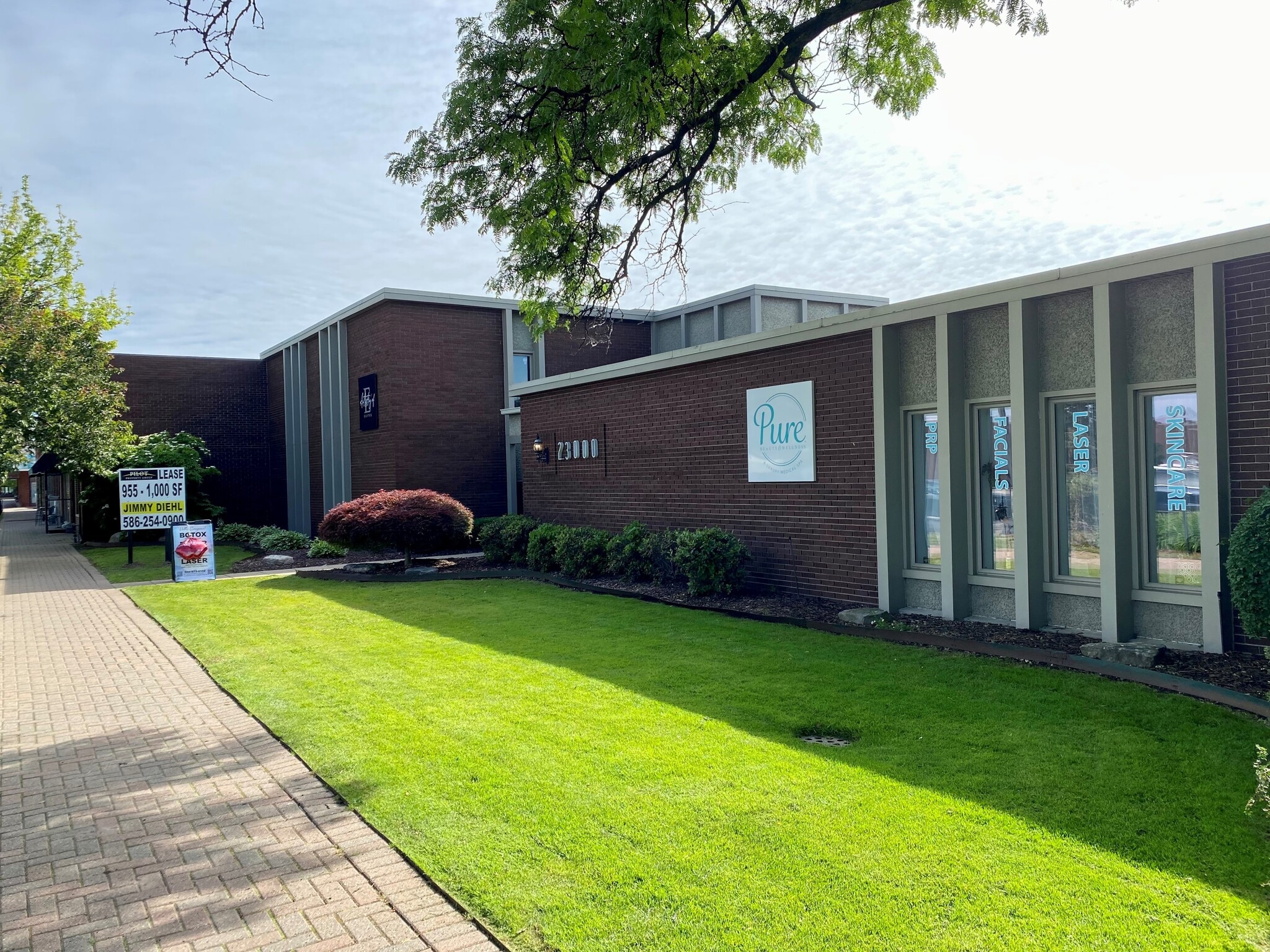 23000 Greater Mack Ave, Saint Clair Shores, MI for lease Building Photo- Image 1 of 9