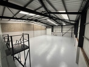 Avenue Two, Witney for lease Interior Photo- Image 2 of 9