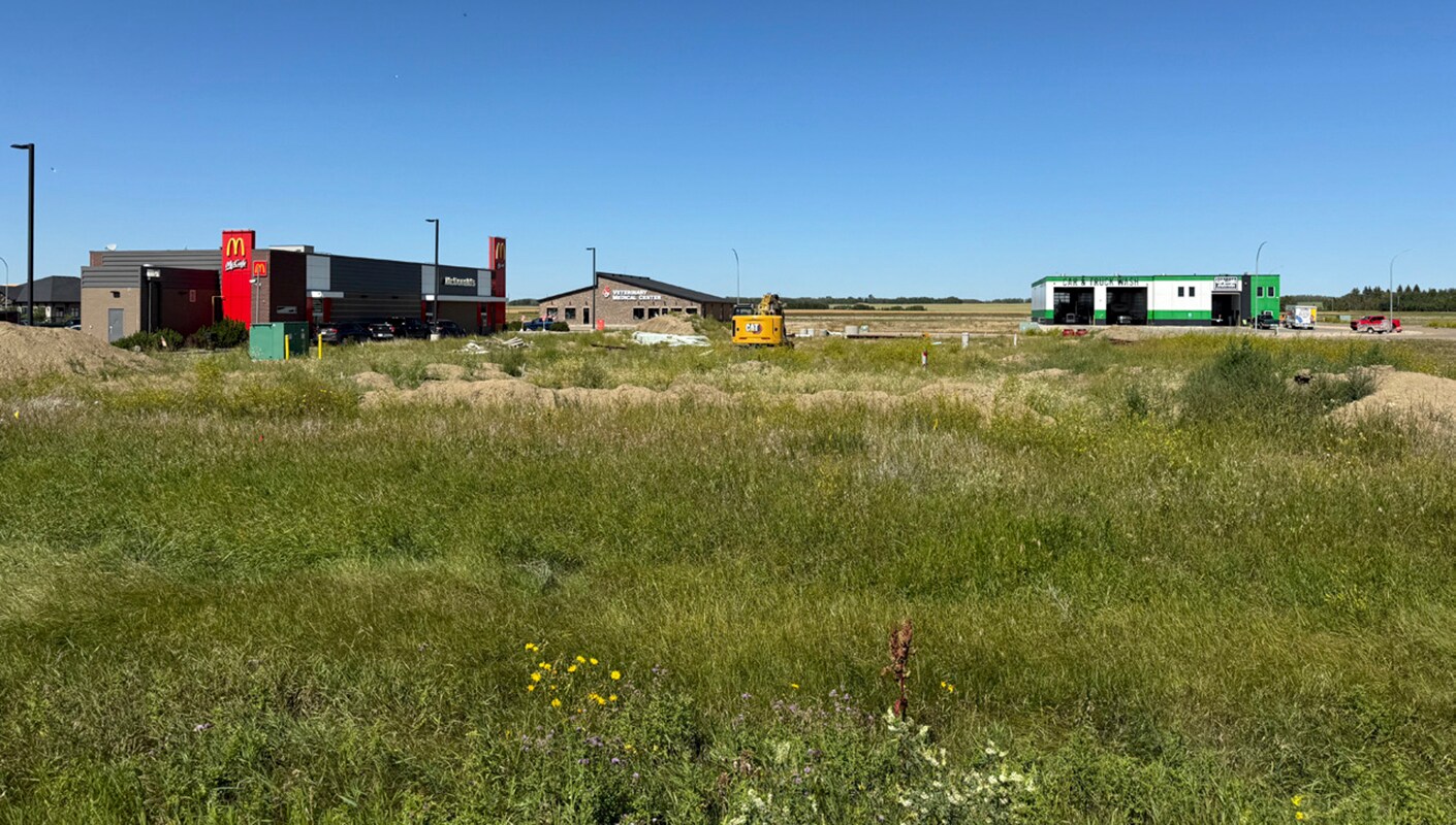 2909 15 Av, Wainwright, AB for sale Primary Photo- Image 1 of 2