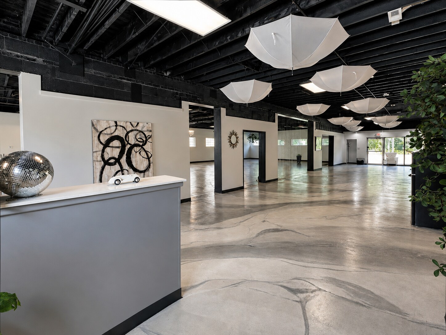 42 W 14th St, Chicago Heights, IL for lease Interior Photo- Image 1 of 33