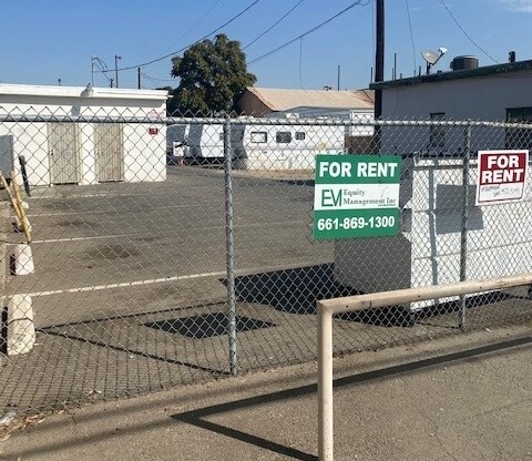 106 McCord Ave, Bakersfield, CA for sale - Building Photo - Image 3 of 15