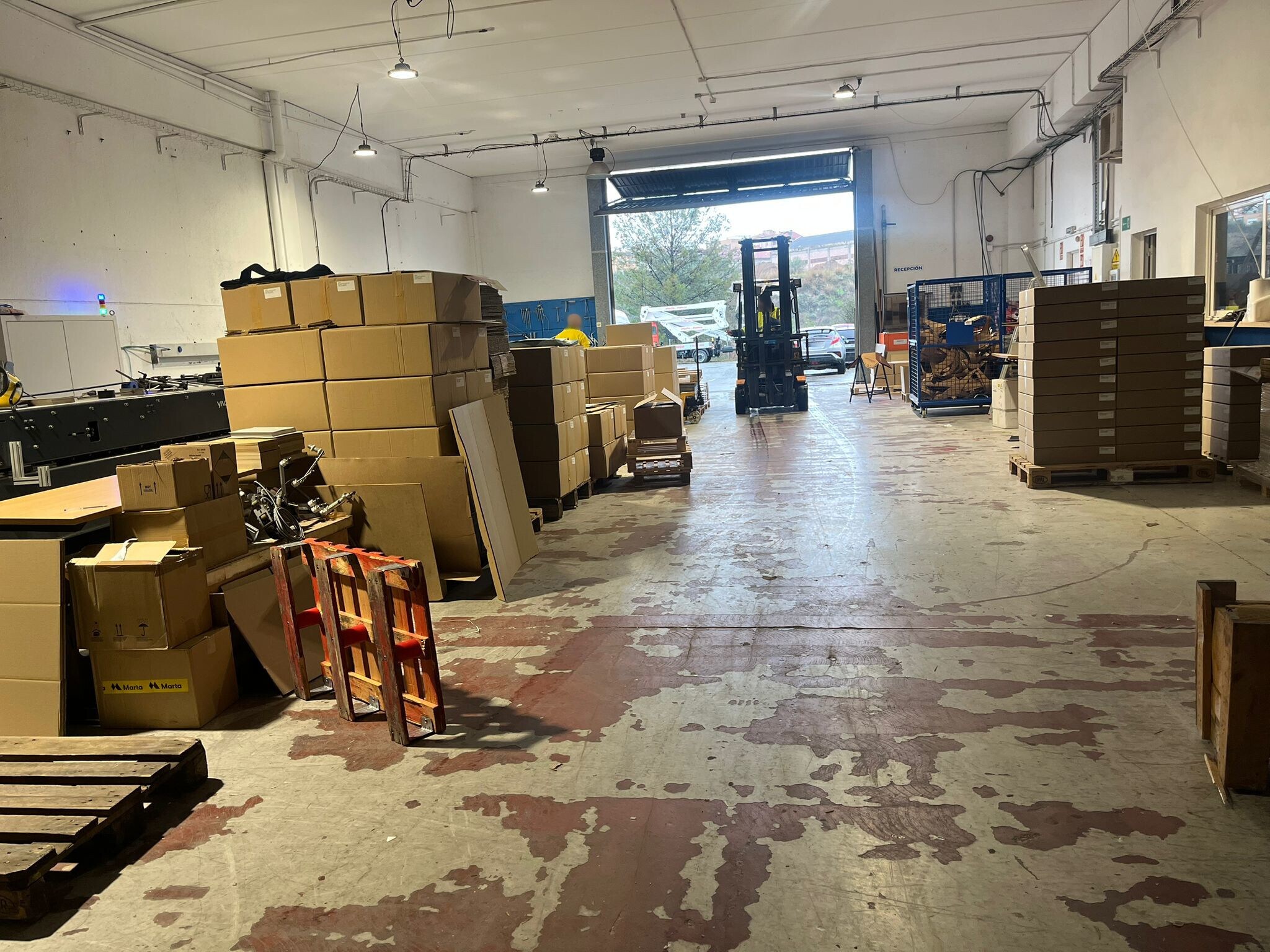 Industrial in Esparreguera, Barcelona for lease Primary Photo- Image 1 of 3