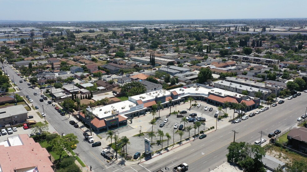 1200-1228 S Greenwood Ave, Montebello, CA à louer - Photo du bâtiment - Image 2 de 8