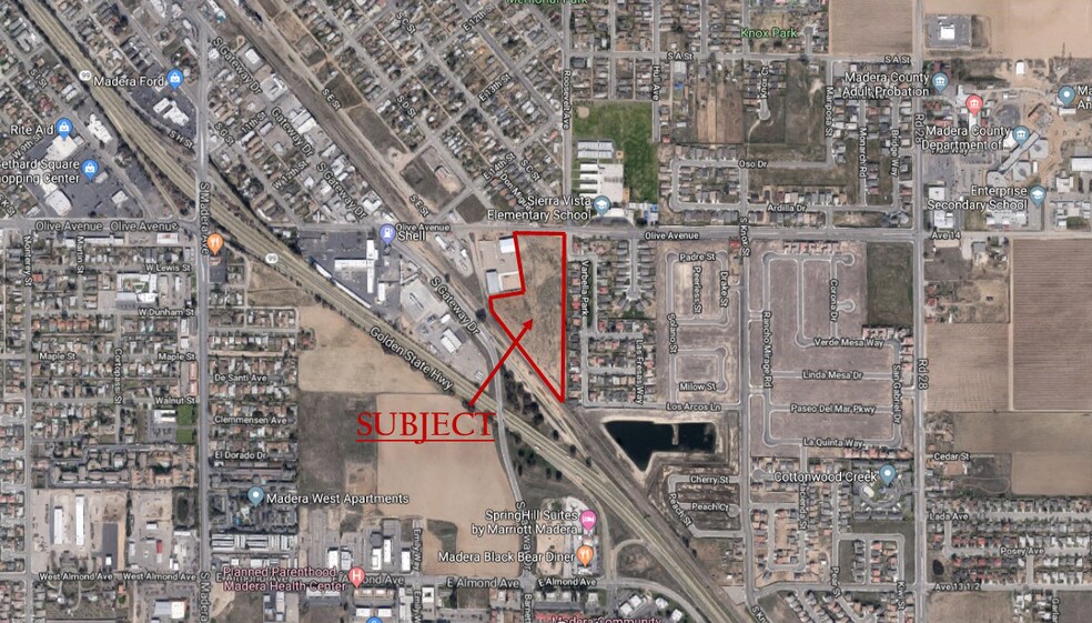876 E Olive Ave, Madera, CA à louer - Aérien - Image 2 de 3