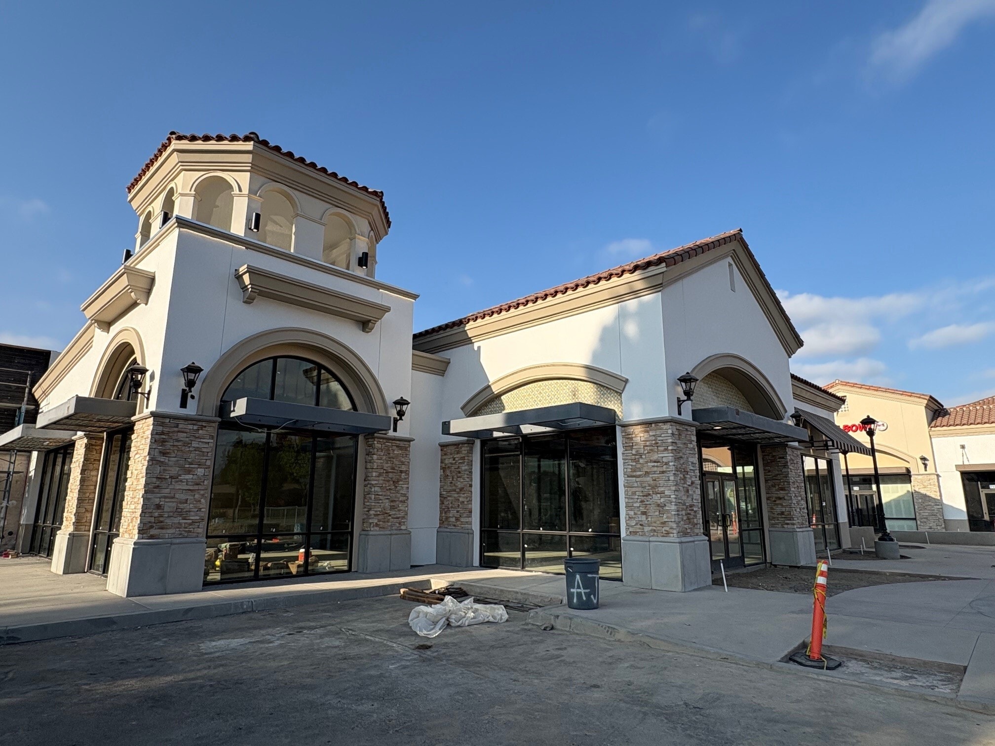 700-960 Arneill Rd, Camarillo, CA for lease Interior Photo- Image 1 of 3