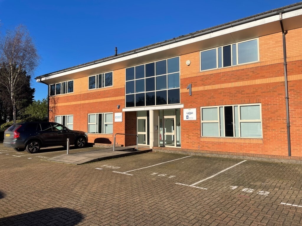 Boundary Way, Hemel Hempstead for lease Building Photo- Image 1 of 4