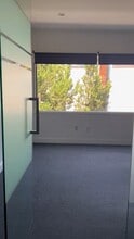 17059-17071 Ventura Blvd, Encino, CA for lease - Commercial Listing Video