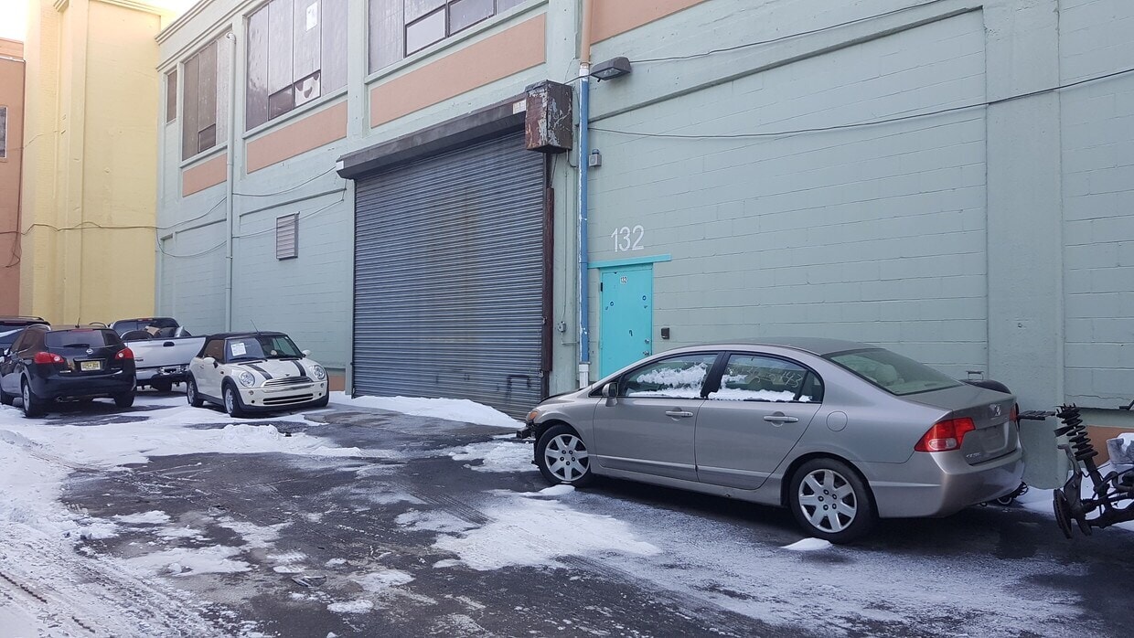 28 Albert Ave, Newark, NJ for lease Building Photo- Image 1 of 2
