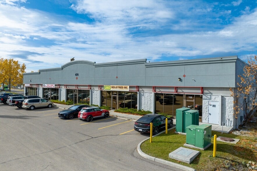 4316 64 Av SE, Calgary, AB for sale - Building Photo - Image 2 of 3