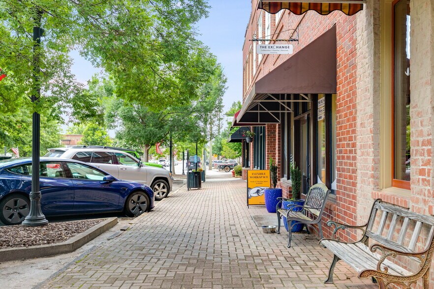 207 W Jefferson St, Madison, GA à louer - Photo du bâtiment - Image 2 de 28