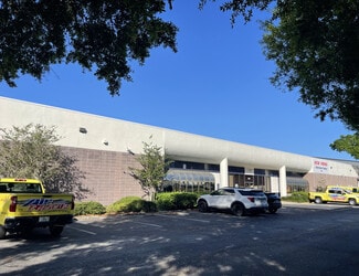 Plus de détails pour 1429 Massaro Blvd, Tampa, FL - Local d'activités à louer