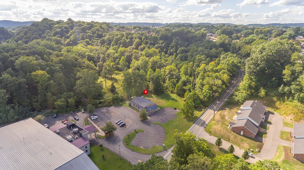 715 Craigdell Rd, New Kensington, PA for sale - Aerial - Image 1 of 44