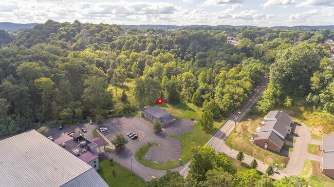 More details for 715 Craigdell Rd, New Kensington, PA - Retail for Sale