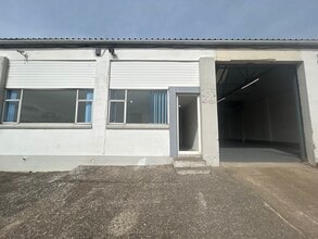 Laundry Rd, Minster for lease Interior Photo- Image 1 of 8