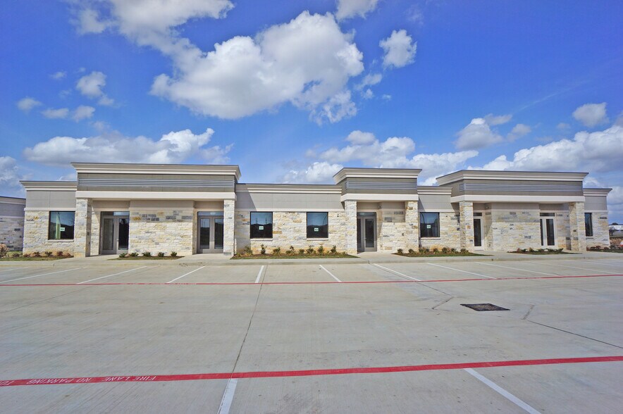 23410 Grand Reserve Dr, Katy, TX à louer - Photo du bâtiment - Image 2 de 16