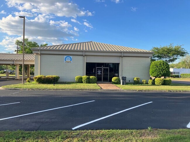 Plus de détails pour 112 W Cottonwood Rd, Dothan, AL - Commerce de détail à vendre