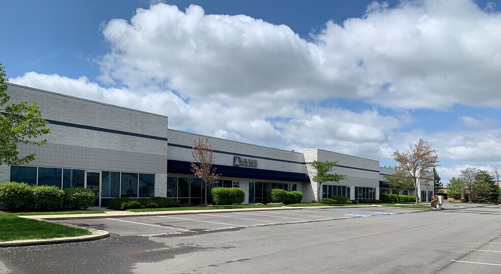 10022 Lantern Rd, Fishers, IN à vendre - Photo du bâtiment - Image 2 de 19