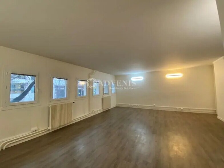 Office in Issy-les-Moulineaux for lease - Interior Photo - Image 2 of 5