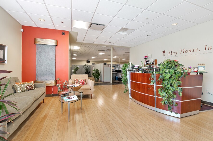 2776 Loker Ave W, Carlsbad, CA for lease - Interior Photo - Image 3 of 3