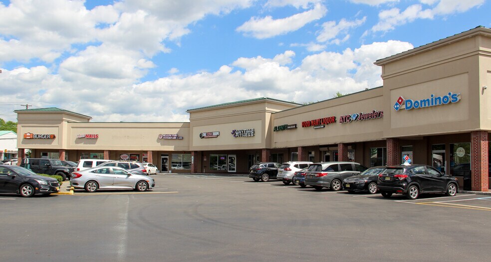 430 Market St, Elmwood Park, NJ à louer - Photo du bâtiment - Image 3 de 10