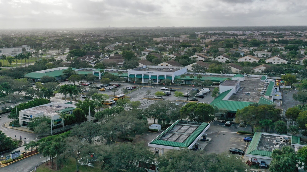 10018-10146 W Oakland Park Blvd, Sunrise, FL for lease - Primary Photo - Image 1 of 7